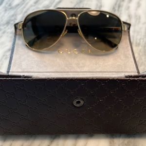 Gucci aviators white with gold and tortoise arms